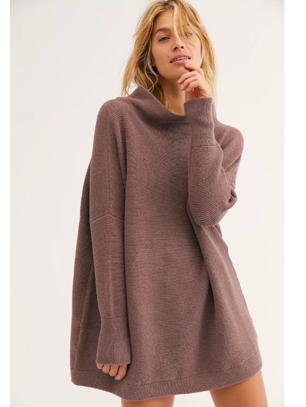 Free People Ottoman Slouchy Tunic Sweater in Nutmeg